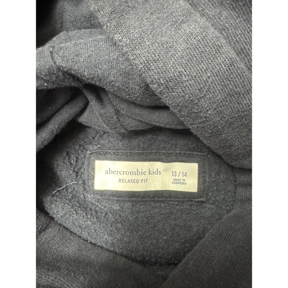 Abercrombie kids pokemon pikachu sweatshirt 13/14 - Picture 4 of 5